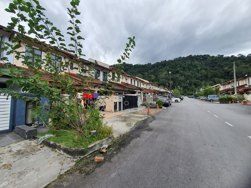2-storey Terraced House for Sale in Ampang Saujana (Ampang) - Angie Wong Poh Choo - Exterior - PropertyGuru.com.my