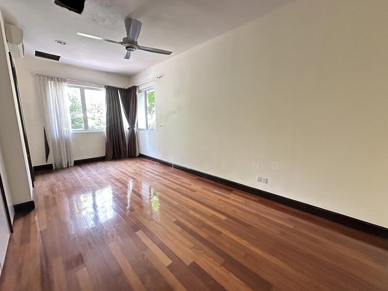 3-storey Terraced House for Sale in Duta Tropika (Batu) - Charisse Ng - Bedroom - PropertyGuru.com.my