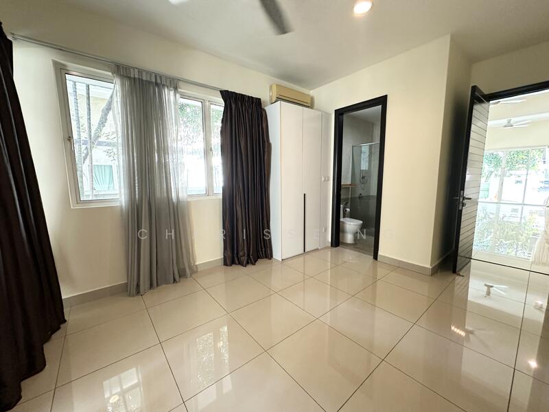 3-storey Terraced House for Sale in Duta Tropika (Batu) - Charisse Ng - Bedroom - PropertyGuru.com.my