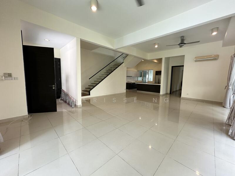 3-storey Terraced House for Sale in Duta Tropika (Batu) - Charisse Ng - Living Room - PropertyGuru.com.my