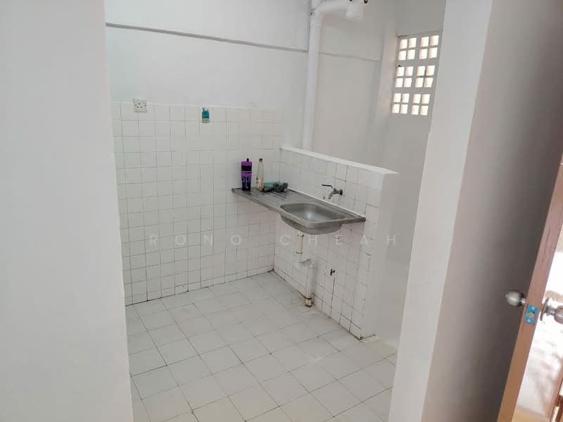 Pangsapuri untuk Dijual di Mutiara Court - Rono Cheah - Kitchen - PropertyGuru.com.my