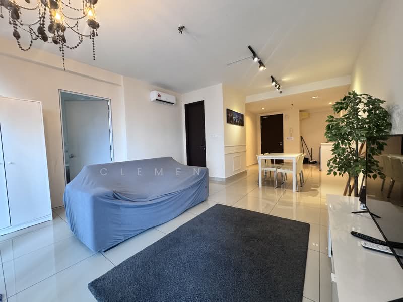 Servis Apartment untuk Dijual di Trefoil @ Setia City - Clement Yew - Living Room - PropertyGuru.com.my