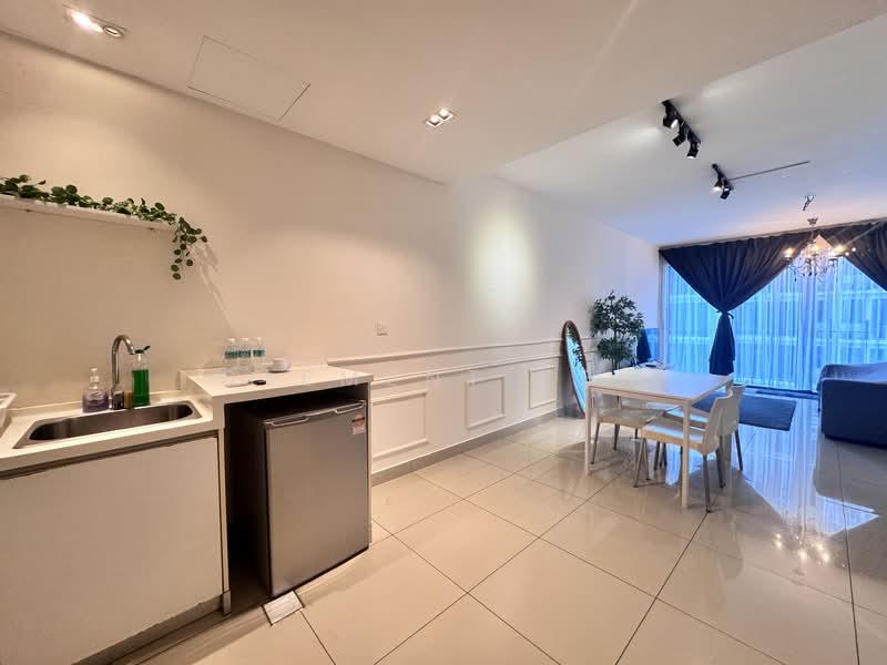 Servis Apartment untuk Dijual di Trefoil @ Setia City - Clement Yew - Kitchen - PropertyGuru.com.my