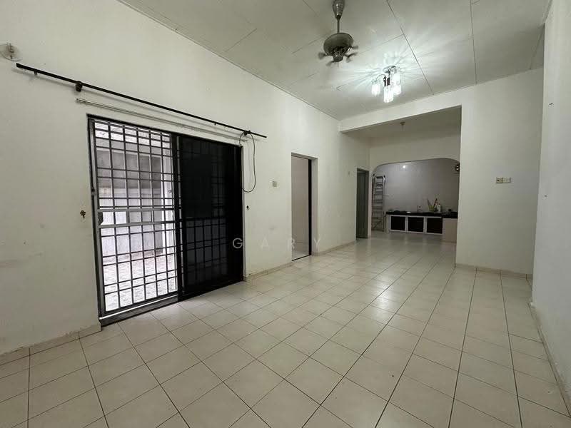 Bungalow House for Sale in Taman Desa Putra Indah (Ipoh) - Gary Tang - Living Room - PropertyGuru.com.my