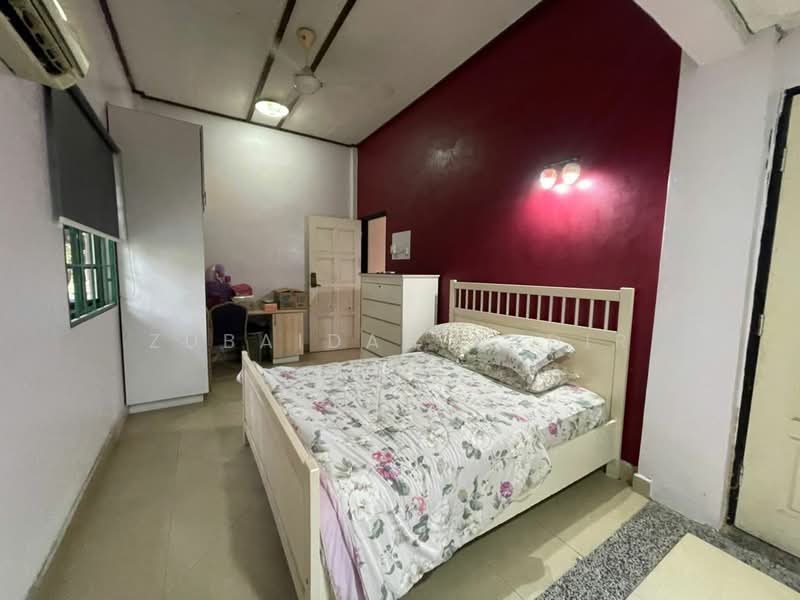 Bungalow for Sale in Shah Alam (Selangor) - Zubaidah Kadir - Bedroom - PropertyGuru.com.my