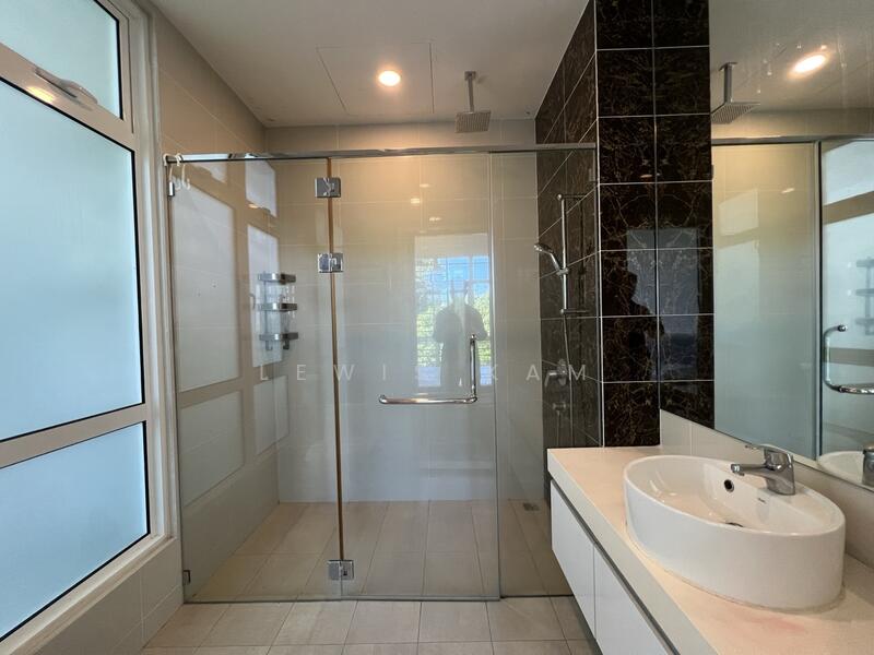 Kondominium untuk Disewa di Ferringhi Residence - Lewis Kam - Bathroom - PropertyGuru.com.my