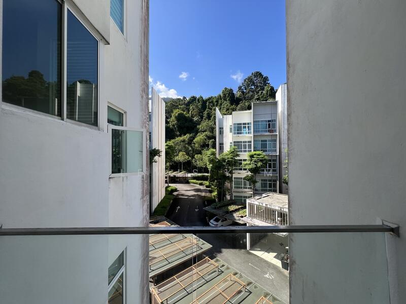 Kondominium untuk Disewa di Ferringhi Residence - Lewis Kam - Balcony - PropertyGuru.com.my