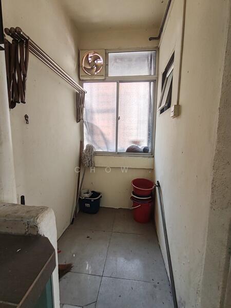 Laundry Yard