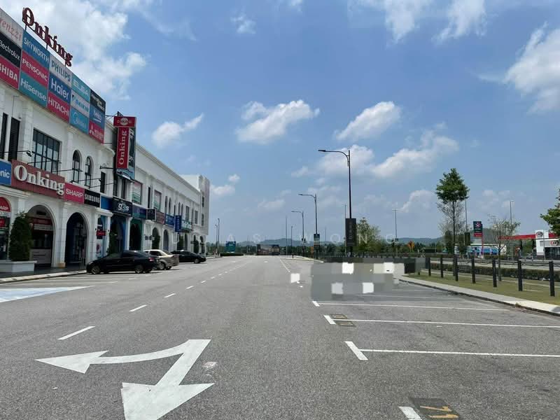 Shop for Sale in Bandar Puncak Alam (Puncak Alam) - Lucas Wong - Exterior - PropertyGuru.com.my