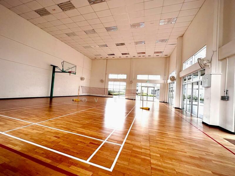 Basketball & Badminton Court