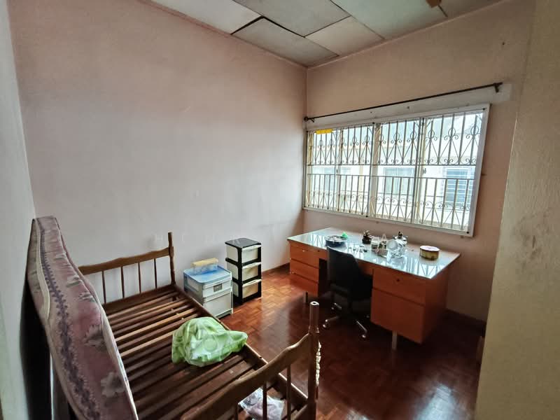 Rumah Teres untuk Dijual di KL City Centre (Kuala Lumpur) - Henry Chia - Bedroom - PropertyGuru.com.my