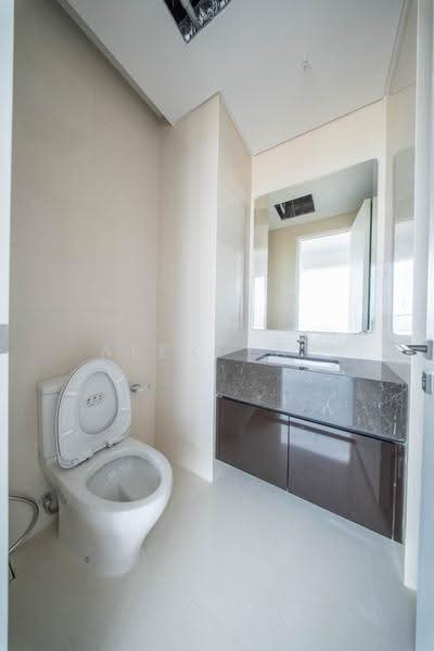 Kediaman Servis untuk Dijual di Pavilion Damansara Heights - Alex Yap - Bathroom - PropertyGuru.com.my