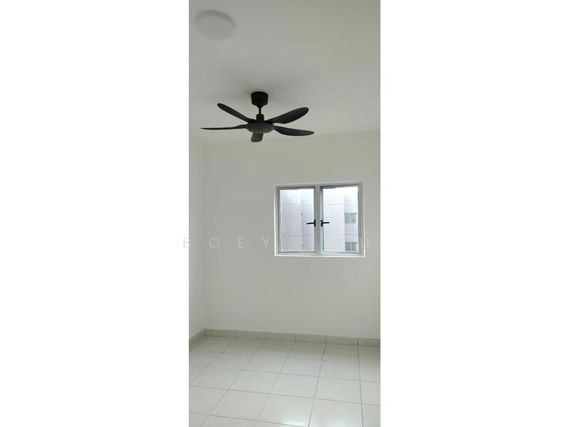 2nd room 