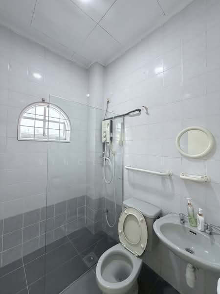 Rumah Teres 2 Tingkat untuk Dijual di Bandar Sri Damansara (Selangor) - Vincent Tan - Bathroom - PropertyGuru.com.my
