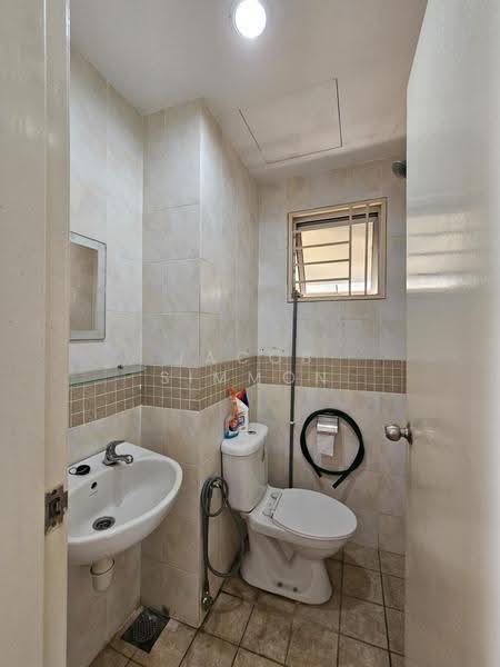 Apartment for Rent at Puteri Bayu Apartment - Jacob Simmon - PropertyGuru.com.my