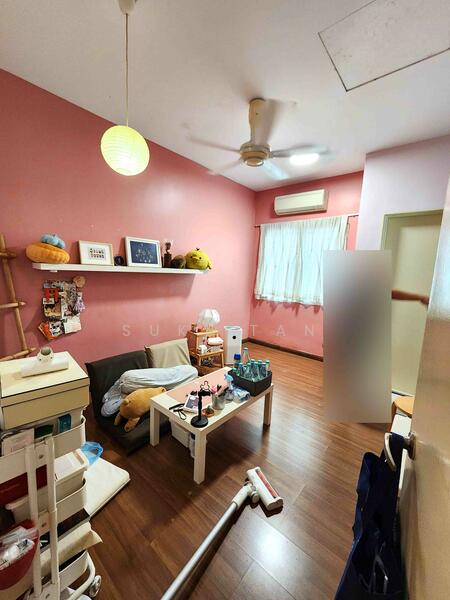 3-storey Terraced House for Sale in Sungai Besi (Kuala Lumpur) - Suki Tan - Living Room - PropertyGuru.com.my
