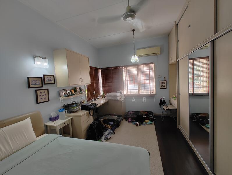 Untuk Dijual - Bungalow 2 Storey SS7 Kelana Jaya