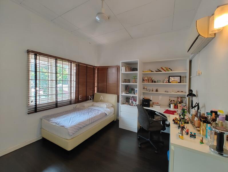 Untuk Dijual - Bungalow 2 Storey SS7 Kelana Jaya