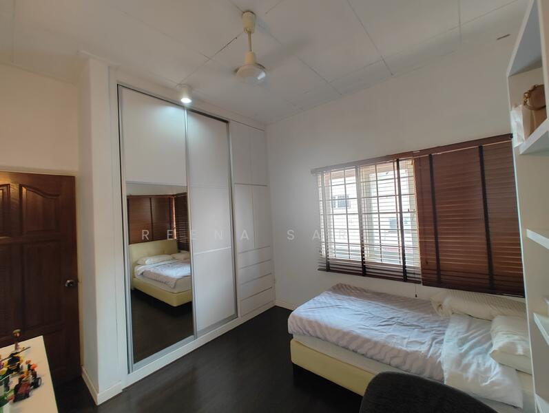 Untuk Dijual - Bungalow 2 Storey SS7 Kelana Jaya