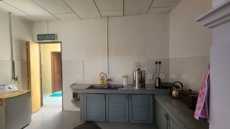 Taman Malim Jaya, Bachang untuk Untuk Dijual - RM 970,000, Mac 2026 - Kitchen - PropertyGuru.com.my