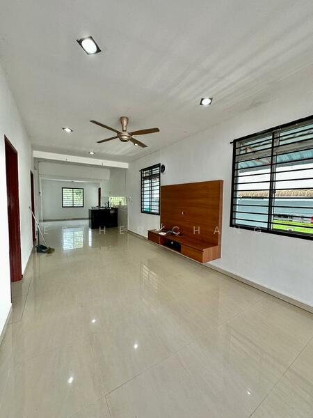 1-storey Terraced House for Sale in Johor Bahru (Johor) - Esther Chang - Living Room - PropertyGuru.com.my