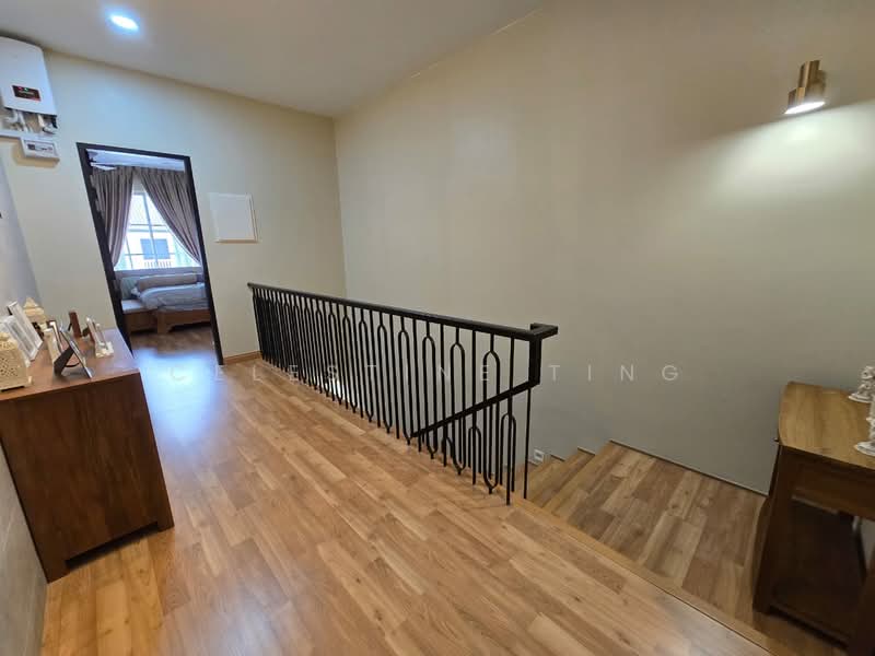 Rumah Berkembar untuk Dijual di Eco Majestic (Semenyih) - Celestine Ting - Corridor - PropertyGuru.com.my