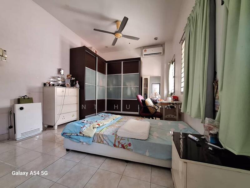 Rumah Berkembar untuk Dijual di Bandar Putra Permai (Seri Kembangan) - KENT HUI LAU - Bedroom - PropertyGuru.com.my