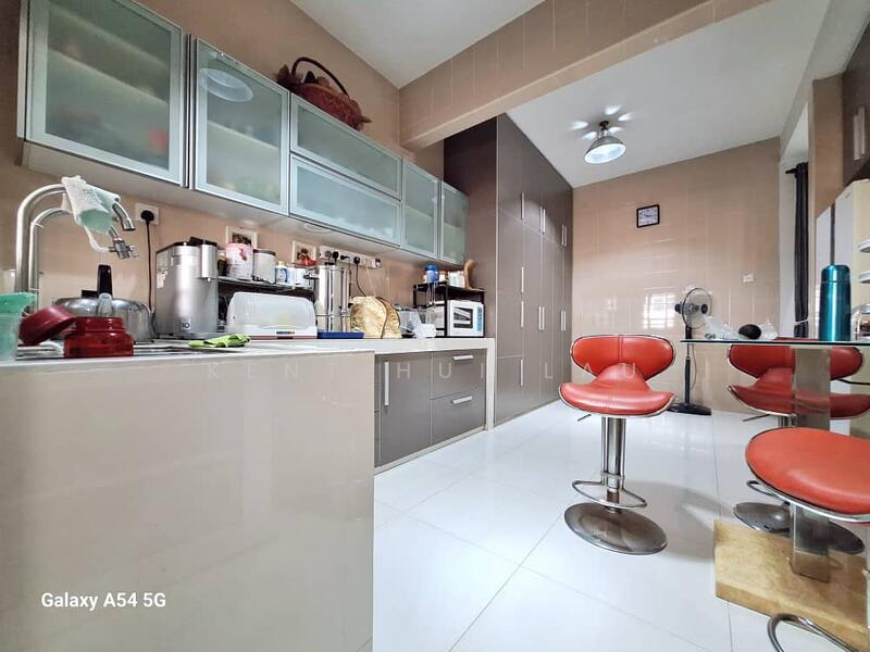Rumah Berkembar untuk Dijual di Bandar Putra Permai (Seri Kembangan) - KENT HUI LAU - Kitchen - PropertyGuru.com.my