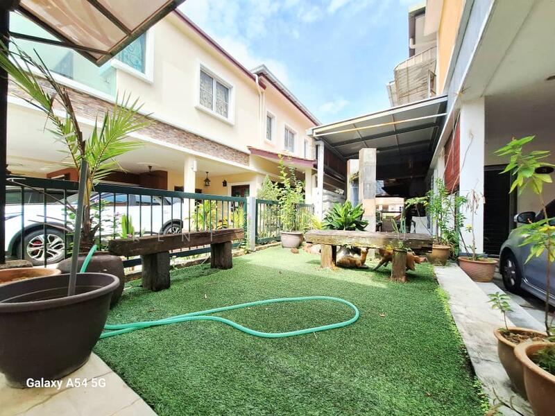 Rumah Berkembar untuk Dijual di Bandar Putra Permai (Seri Kembangan) - KENT HUI LAU - Exterior - PropertyGuru.com.my