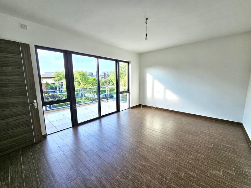 Cluster House for Sale in Forest City (Gelang Patah) - Suenn Low - Balcony - PropertyGuru.com.my