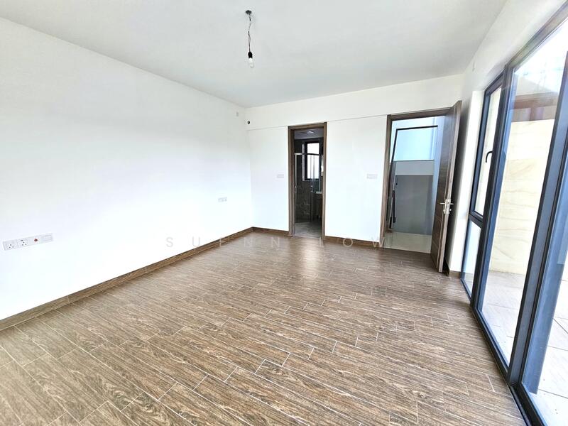 Cluster House for Sale in Forest City (Gelang Patah) - Suenn Low - Living Room - PropertyGuru.com.my