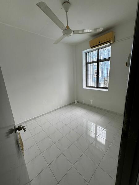 Master Bedroom 3