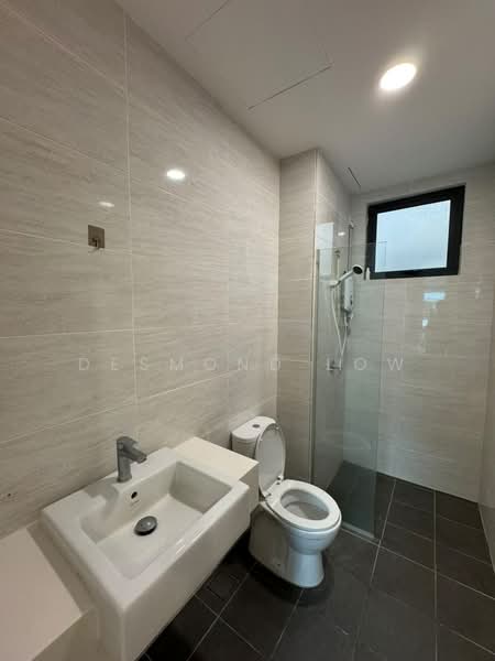 Condominium for Rent at Brezza Hill - Desmond Low - Bathroom - PropertyGuru.com.my