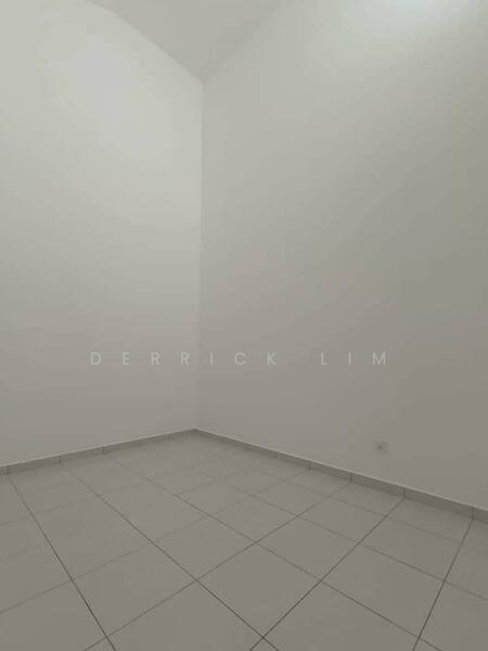 For Sale - BANDAR PUTRA KULAI (2B02 PICCOLO)