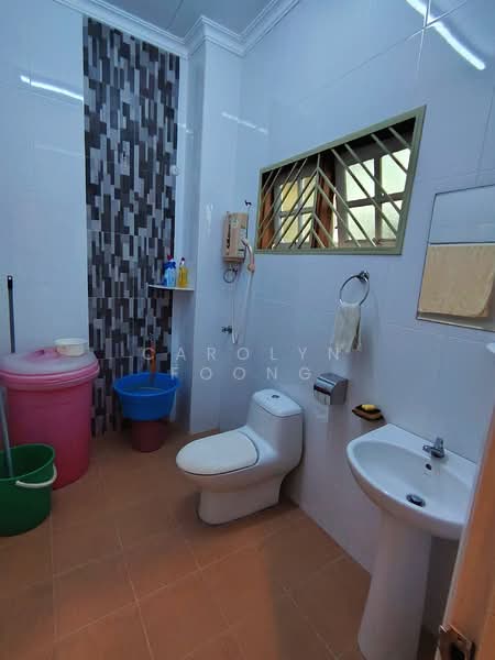 2-storey Terraced House for Sale in Usj 3 (Subang Jaya) - Carolyn Foong - Bathroom - PropertyGuru.com.my