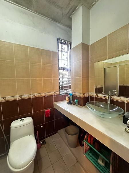 Rumah Teres 2 Tingkat untuk Dijual di Taman Bukit Maluri (Kepong) - Alison Chiu - Bathroom - PropertyGuru.com.my