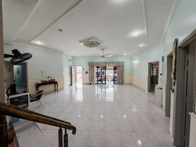 Rumah Teres 1 Tingkat untuk Dijual di Ampang Jaya (Ampang) - Afiqah . - Living Room - PropertyGuru.com.my