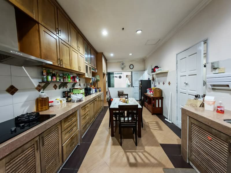 Rumah Teres 1 Tingkat untuk Dijual di Ampang Jaya (Ampang) - Afiqah . - Kitchen - PropertyGuru.com.my