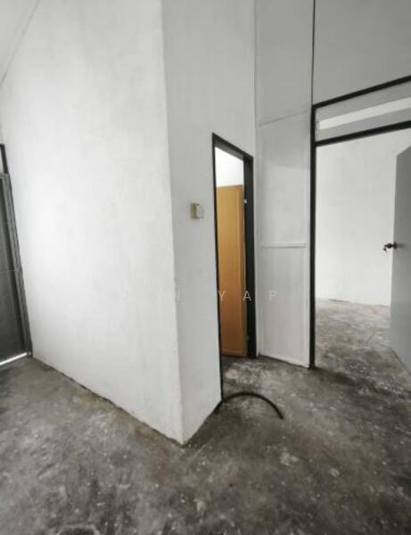 1-storey Terraced House for Sale in Taman Tas Kuantan (Kuantan) - Jyn Yap - Corridor - PropertyGuru.com.my