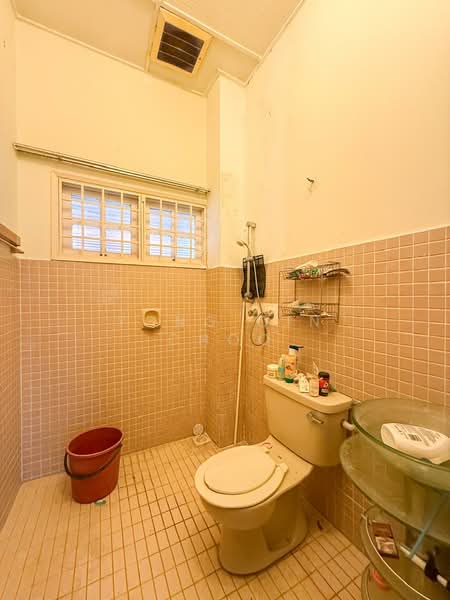 Rumah Berkembar untuk Dijual di SS18 (Subang Jaya) - Yong Qin Choo - Bathroom - PropertyGuru.com.my