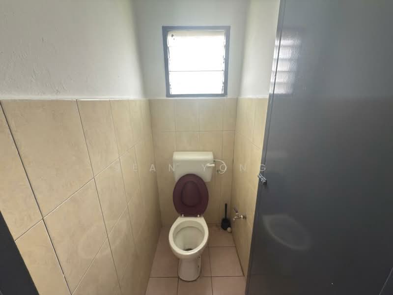 Rumah Teres 1 Tingkat untuk Dijual di Desa Jaya Kepong (Kepong) - Sean Yong - Bathroom - PropertyGuru.com.my