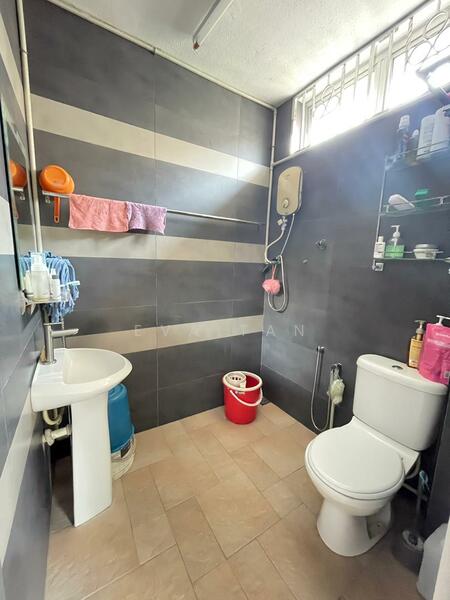 Taman Desa Murni untuk Untuk Dijual - RM 1,100,000, Mac 2026 - Bathroom - PropertyGuru.com.my