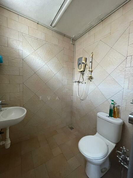 Taman Desa Murni untuk Untuk Dijual - RM 1,100,000, Mac 2026 - Bathroom - PropertyGuru.com.my