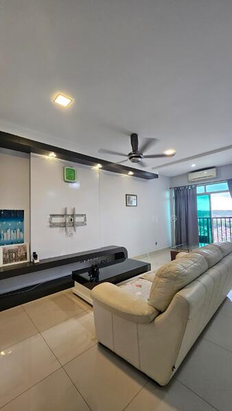 Kondominium untuk Dijual di Villa Park - Amy Wong - Living Room - PropertyGuru.com.my