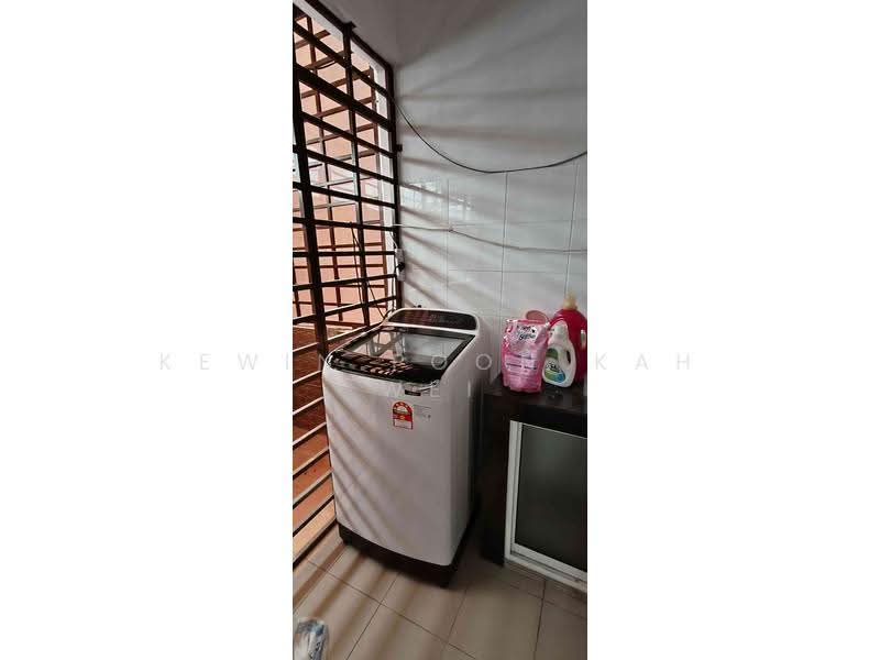 3-storey Terraced House for Rent in Puchong (Selangor) - Kewin Poon Kah Wei - Balcony - PropertyGuru.com.my