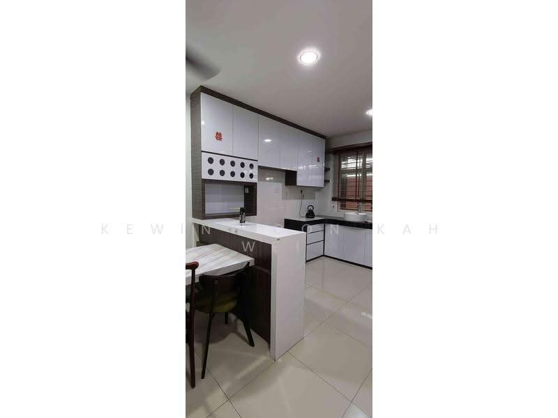 3-storey Terraced House for Rent in Puchong (Selangor) - Kewin Poon Kah Wei - Kitchen - PropertyGuru.com.my