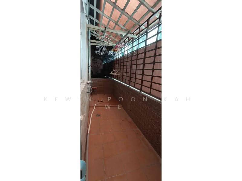 3-storey Terraced House for Rent in Puchong (Selangor) - Kewin Poon Kah Wei - Balcony - PropertyGuru.com.my