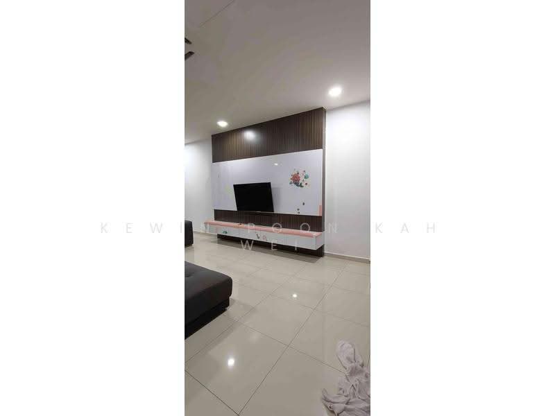 3-storey Terraced House for Rent in Puchong (Selangor) - Kewin Poon Kah Wei - Living Room - PropertyGuru.com.my
