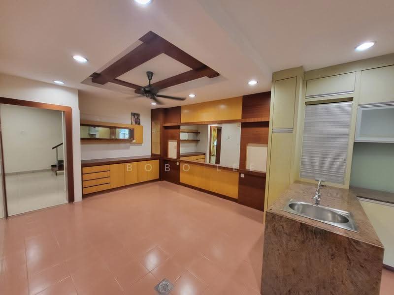 Rumah Berkembar untuk Dijual di Taman Overseas Union (Taman Oug) (Jalan Klang Lama (Old Klang Road)) - Bobo Lee - Kitchen - PropertyGuru.com.my