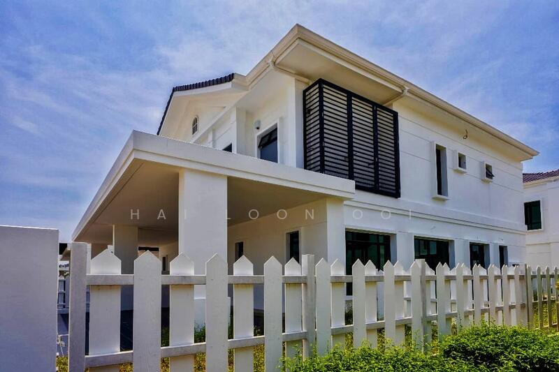 Side Facade